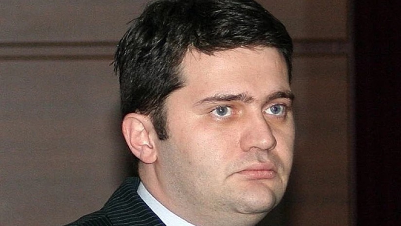 საპატიმროს დატოვებს