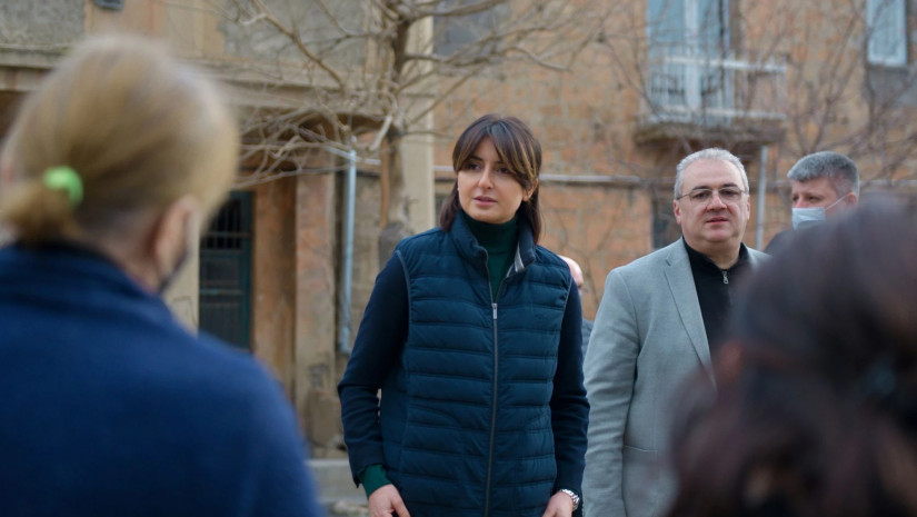 ნინო ლაცაბიძე