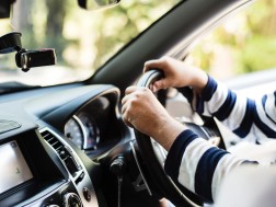 Service Agency - Automatic gearbox is possible to manage the right to manage the first and second stages of the practical test
