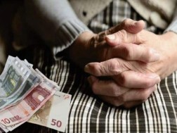 Who can withdraw the accumulated pension in full - see the details