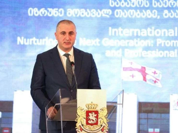 lasha xuciSvili