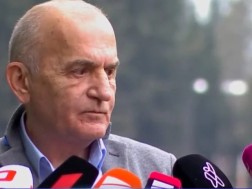 „ვივამედში“ აცხადებენ, რომ კვლევების შემდეგ გადაწყდება, დატოვებს თუ არა მზია ამაღლობელი კლინიკას