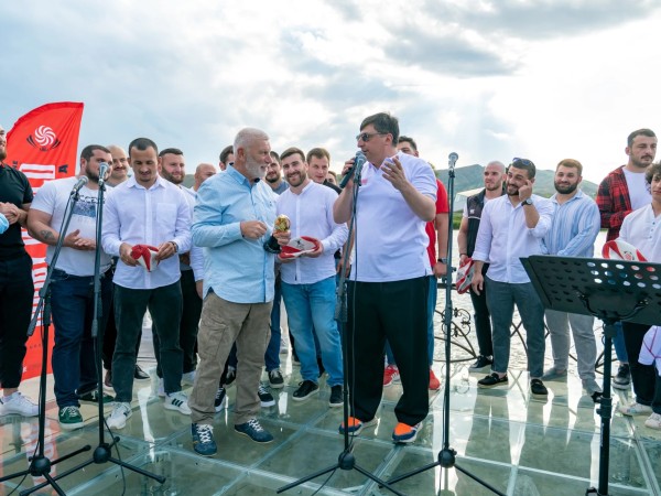 ხარები