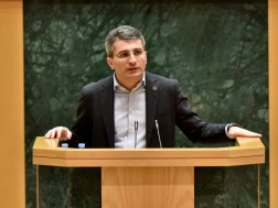 როცა ქვეყანაში რამდენიმე ასეული ათასი მომხმარებელია, ამას სჭირდება ქმედითი ზომები, ყველას, ვისაც, მომავალი თაობების და ზოგადად, ქვეყნის ბედი აწუხებს გვერდით უნდა დაგვიდგეს და არა პოლიციელებს ქუჩაში წინააღმდეგობა გაუწიონ - მდინარაძე ნარკოპოლიტიკაზე