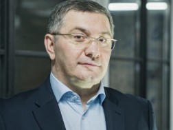 ბიძინა ივანიშვილი აპირებს, უცხოელი ადვოკატების ჩართულობით დაიწყოს სამართლებრივი პროცედურები შვეიცარიულ ბანკ Julius Baer-ის წინააღმდეგ, ბანკის მხრიდან დაკისრებული ვალდებულების შესრულებისა და ზიანის ანაზღაურების მოთხოვნით - ლაშა კალანდაძე