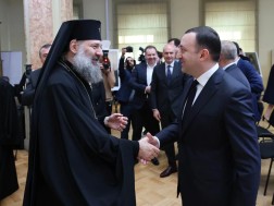 პრემიერი და მოძღვარი