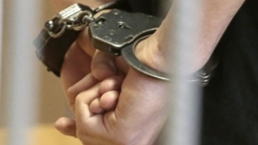 ქარელის მუნიციპალიტეტის ერთ-ერთი სოფელში, არასრულწლოვანი გოგო, ცოლად მოყვანის მიზნით, ამავე სოფლის მკვიდრმა, 22 წლის მამაკაცმა მოიტაცა და მასზე სექსუალურად იძალადა.  გოგონა 13 წლისაა. არასრულწლოვანი ქარელში ბებიასთან სტუმრად იმყოფებოდა. პოლიციამ მამაკაცი 