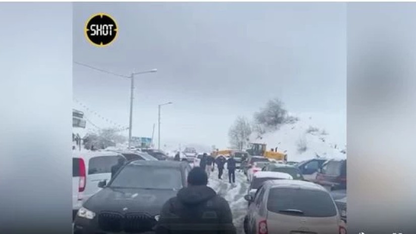 ლარსი