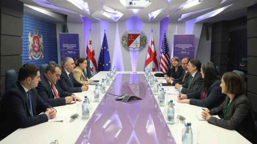 შეხვედრა ფინანსთა სამინისტროში შეხვედრა ფინანსთა სამინისტროში