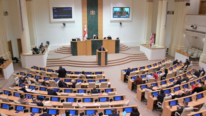 პარლამენტმა  “საარჩევნო კოდექსში”ცვლილება მეორე მოსმენით მიიღო