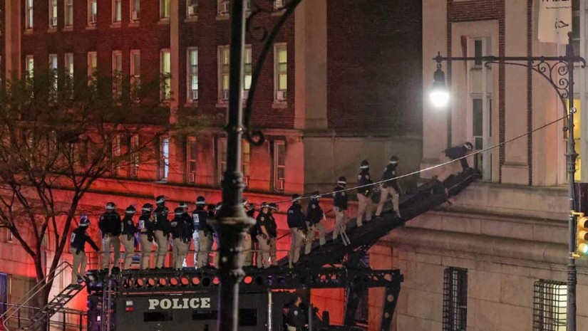 ნიუ იორკის პოლიციამ კოლუმბიის უნივერსიტეტში პალესტინის მხარდამჭერი ათობით დემონსტრანტი დააკავა, რომელთაც შენობა ჰქონდათ ბლოკირებული
