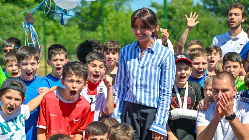 ნინო ლაცაბიძე ნინო ლაცაბიძე