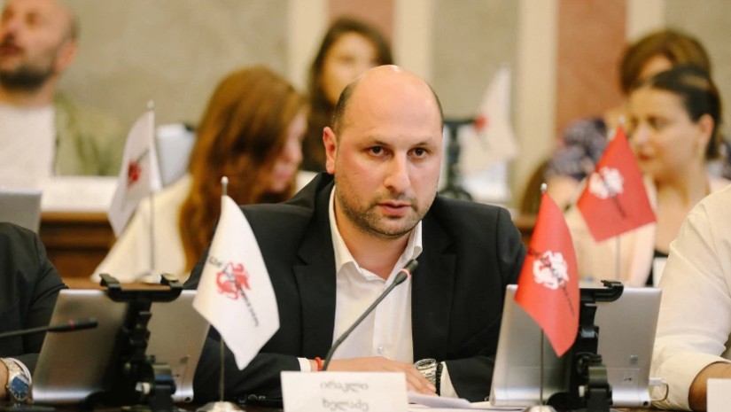 ირაკლი ხელაძე