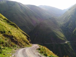 Protective walls will be built on the most dangerous sections of the Tusheti road