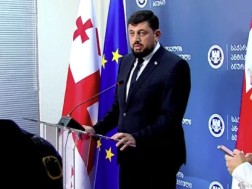 რაჟდენ კუპრაშვილი: თუ ორგანიზაციები გვიმტკიცებენ, რომ ისინი ეწევიან საადვოკატო საქმიანობას, მაშინ როგორ ხდება, როცა მათი მხრიდან არის ისეთი შესყიდვები განხორციელებული, როგორიც არის ჩაფხუტები, პირბადეები, დროშები