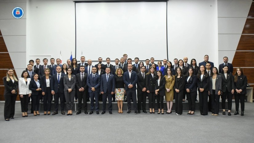 საქართველოს პროკურატურის სტაჟიორთა კონკურსის შედეგად შერჩეული წარმატებული კანდიდატები, პროკურორის და პროკურატურის გამომძიებლის უფლებამოსილებით, სტაჟიორებად დაინიშნენ