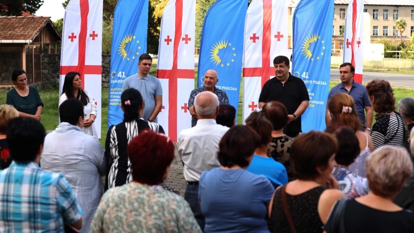 "პარტია „ქართული ოცნება - დემოკრატიული საქართველო“ წინასაარჩევნო კამპანიის ფარგლებში ოზურგეთის სოფლებში აგრძელებს მოსახლეობასთან შეხვედრებს