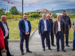 Irakli Kuprava and Givi Mikanadze visited fully renovated public schools of Gori and Kaspi municipalities.