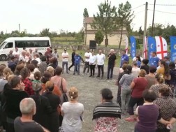 Davit Kodua met the residents of Anaklia, Ganmukhuri and Ergeta