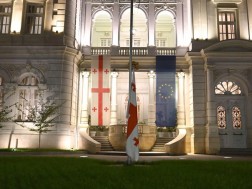 In order to honor the memory of those who died in the war of Abkhazia and in connection with the 31st anniversary of the fall of Sukhumi, the state flag was lowered over the presidential palace.