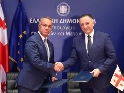 ვახტანგ გომელაურმა და საბერძნეთის რესპუბლიკის ინფრასტრუქტურისა და ტრანსპორტის მინისტრმა მართვის მოწმობების ურთიერთაღიარების და გადაცვლის შესახებ შეთანხმებას მოაწერეს ხელი