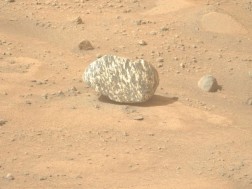 A NASA rover has discovered an amazingly colorful rock on Mars