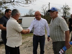 "ქართული ოცნება- დემოკრატიული საქართველოს" მარტვილის, აბაშის, წალენჯიხისა და ჩხოროწყუს დელეგატი ილია ინჯია მარტვილში მოსახლეობას შეხვდა