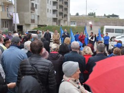 "ქართული ოცნების" სამგორის რაიონის დელეგატი ვარლამ ლიპარტელიანი აფხაზეთიდან დევნილ ოჯახებს შეხვდა