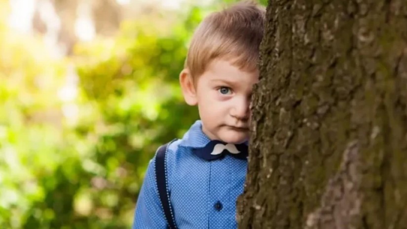 მორცხვი ბავშვი