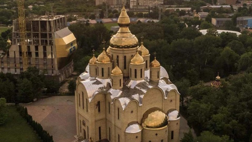 უკრაინის ქალაქ ჩერკასში მოსკოვის საპატრიარქოს მრევლმა დაიკავა ტაძარი, რომელიც უკრაინის მართლმადიდებელ ეკლესიას გადაეცა