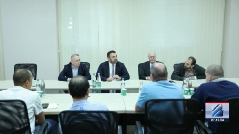 სპეციალისტები