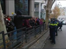 A protest rally was held at the Ministry of Foreign Affairs