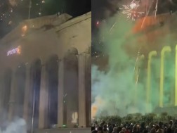 Demonstrators again used pyrotechnics and shot at the parliament building