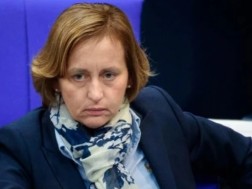 ბუნდესტაგის წევრი ბეატრიქს ფონ შტორჰი ილონ მასკს მიმართავს: მიხაელ როთი თქვენი სიძულვილისკენ მოუწოდებს ხალხს, თითქოს გერმანიის არჩევნებში თქვენი "ჩარევის" გამო მაშინ, როცა საქართველოში არჩევნებში ჩარევას თავად ცდილობდა