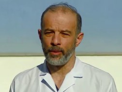 "კლინიკაში რჩება 25 წლის მამაკაცი, რომლის დაზიანება საკმაოდ მძიმეა, აღენიშნება ქალა ტვინის დაზიანება და გულმკერდის დახურული ტრავმა" - ექიმი ორთაჭალაში დაშავებულის მდგომარეობაზე