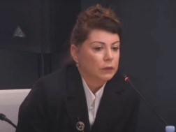 მაუწყებლის ახალი ამბების გუნდი მზად არის, მიიღოს კრიტიკა, თუმცა რაც ახლა პირველი არხის გარშემო მიმდინარეობს, საკმაოდ მძიმეა - ეკა შონია