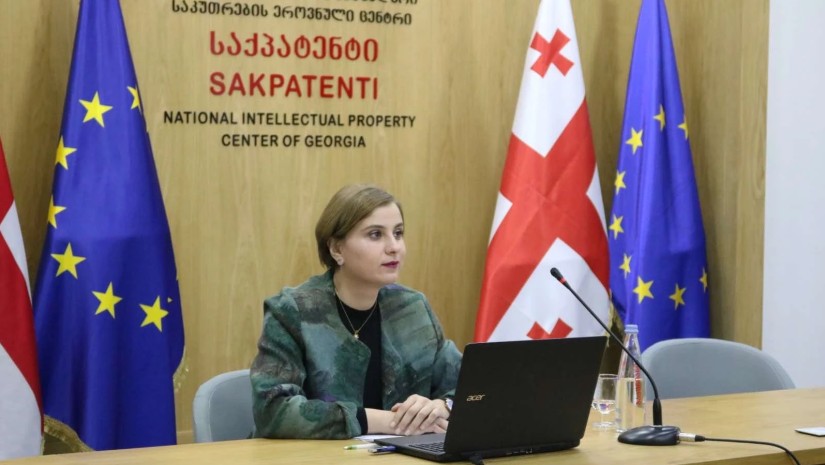 ინტელექტუალური