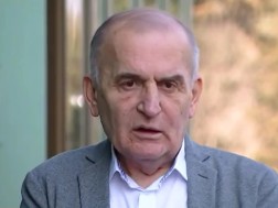 „მას აქვს ყველა სიმპტომი, რაც უკავშირდება ხანგრძლივ შიმშილობას, ადეკვატურად აღიქვამს მოსალოდნელ გართულებებს და დათანხმდა, მონიტორინგი გაგრძელდეს კლინიკის პირობებში“ - ექიმი მზია ამაღლობელზე