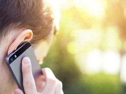 ტელეფონზე ლაპარაკი