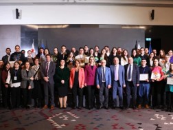 წარჩინებულ სტუდენტებს „მწვანე და აგროსტიპენდიები“ გადაეცათ