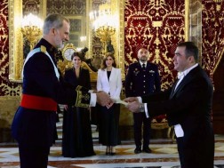 ესპანეთის სამეფოში საქართველოს საგანგებო და სრულუფლებიანმა ელჩმა, ალექსანდრე ჭკუასელმა ესპანეთის მეფეს, ფელიპე VI-ს რწმუნებათა სიგელები გადასცა