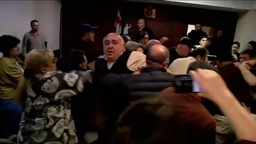 დაპირისპირება