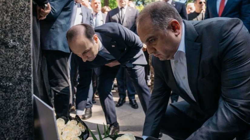 თავდაცვის მინისტრმა მეორე მსოფლიო ომში დაღუპულთა ხსოვნას პატივი მიაგო თავდაცვის მინისტრმა მეორე მსოფლიო ომში დაღუპულთა ხსოვნას პატივი მიაგო