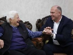 Levan Mgaloblishvili visited Berulava, a 99 -year -old World War II participant