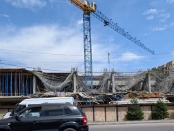 შენობა ჩამოინგრა