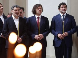 მიხეილ ყაველაშვილი ღვთისმშობლის წილხვდომილობისა და ანდრია პირველწოდებულის ხსენების დღესთან დაკავშირებით საზეიმო წირვას დაესწრო