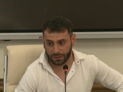 Ten prison employees beat me, hurt me, I couldn't stand for 4 months. When I had a leg, it turned out to be a fever, I had chronic tuberculosis, because the so -called. I was not taken to Tubzona, I was up to 38kg - Giorgi Khochava