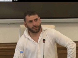 Giorgi Khochava: I was going home, Megis Kardava stopped, I didn't. I was called to see why my car stopped, four more employees sat, beat, beat me up and left