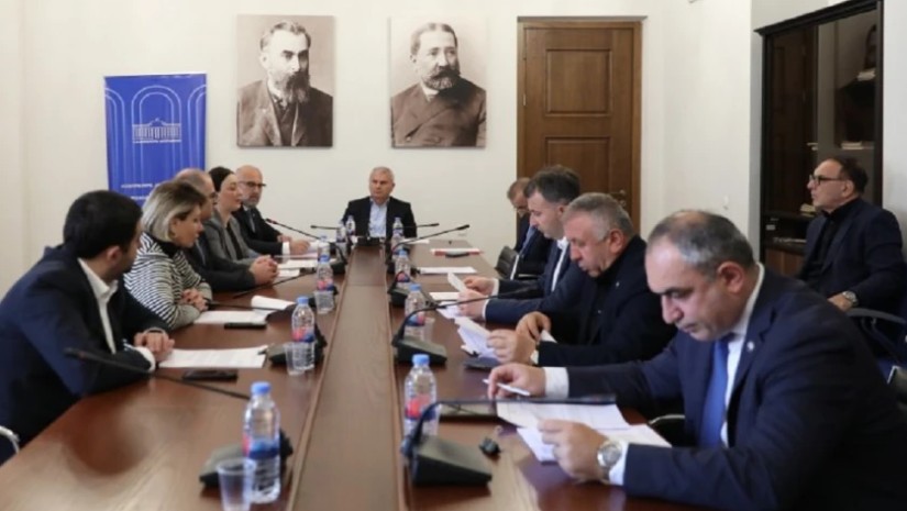 რეგიონული პოლიტიკისა და თვითმმართველობის კომიტეტ