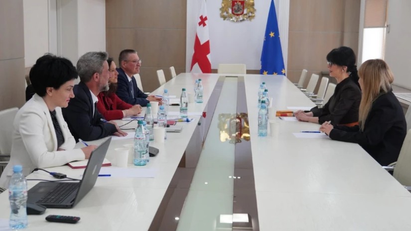 თეა ახვლედიანი თეა ახვლედიანი